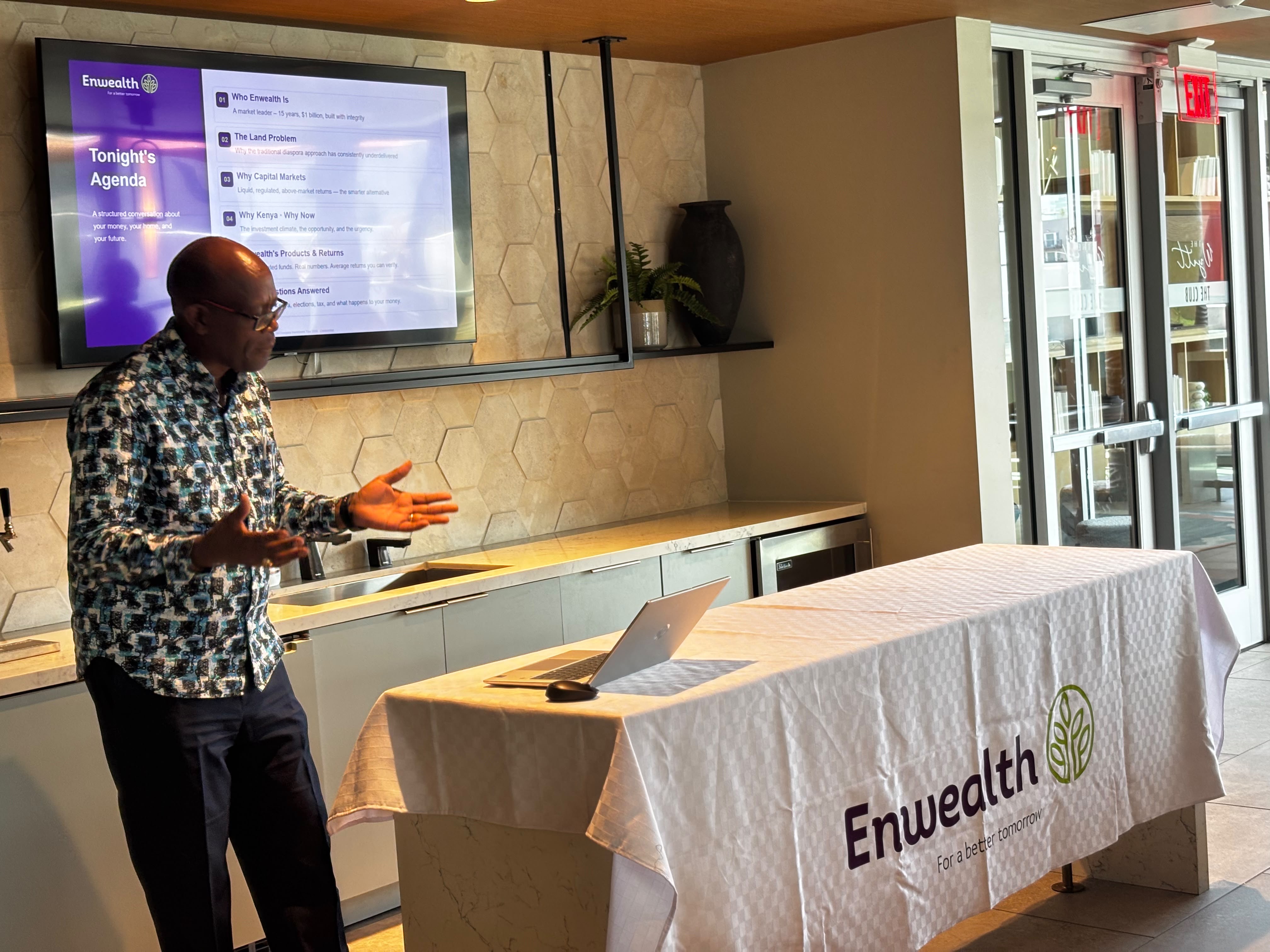 Speaker presenting during Enwealth USA tour event